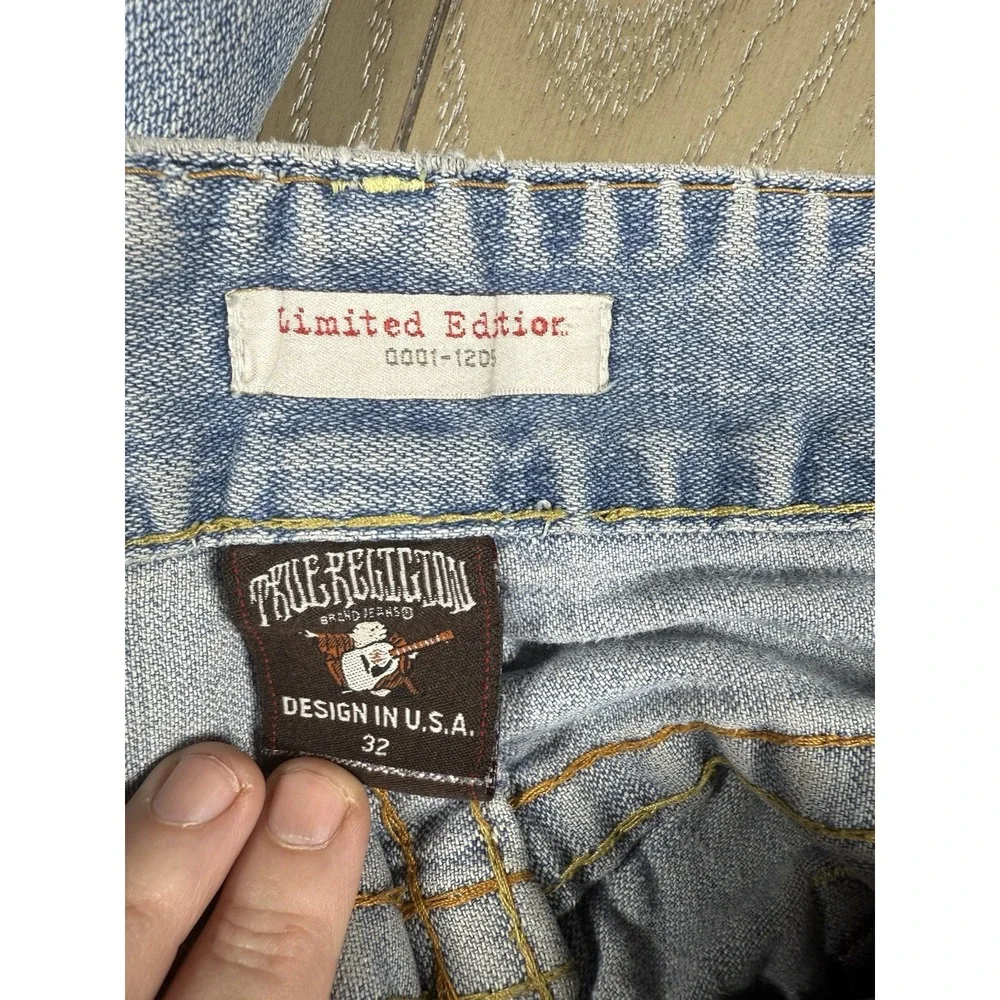 True Religion Jeans Mens 32 Light Wash Blue Limited Edition Big T Straight‎ Leg